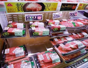 イオンスタイル伏見桃山の精肉売場