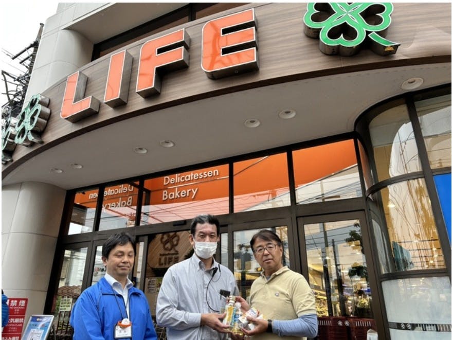 ライフ深川猿江店　フードバンクの様子