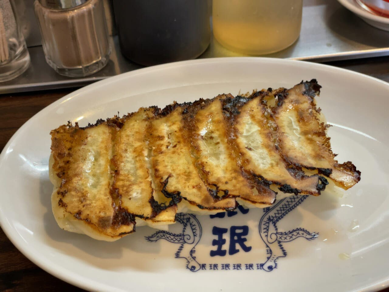 しばらくして餃子がやって来た