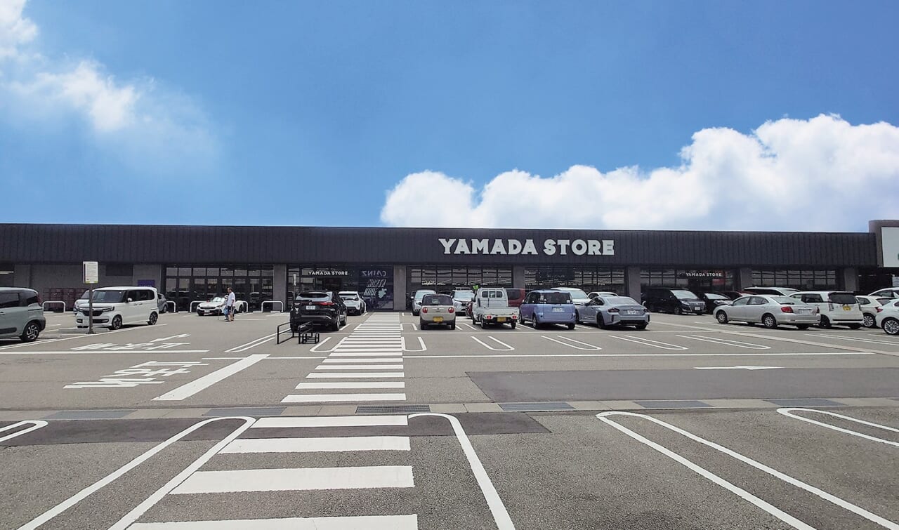 ヤマダストアーノース神戸店外観