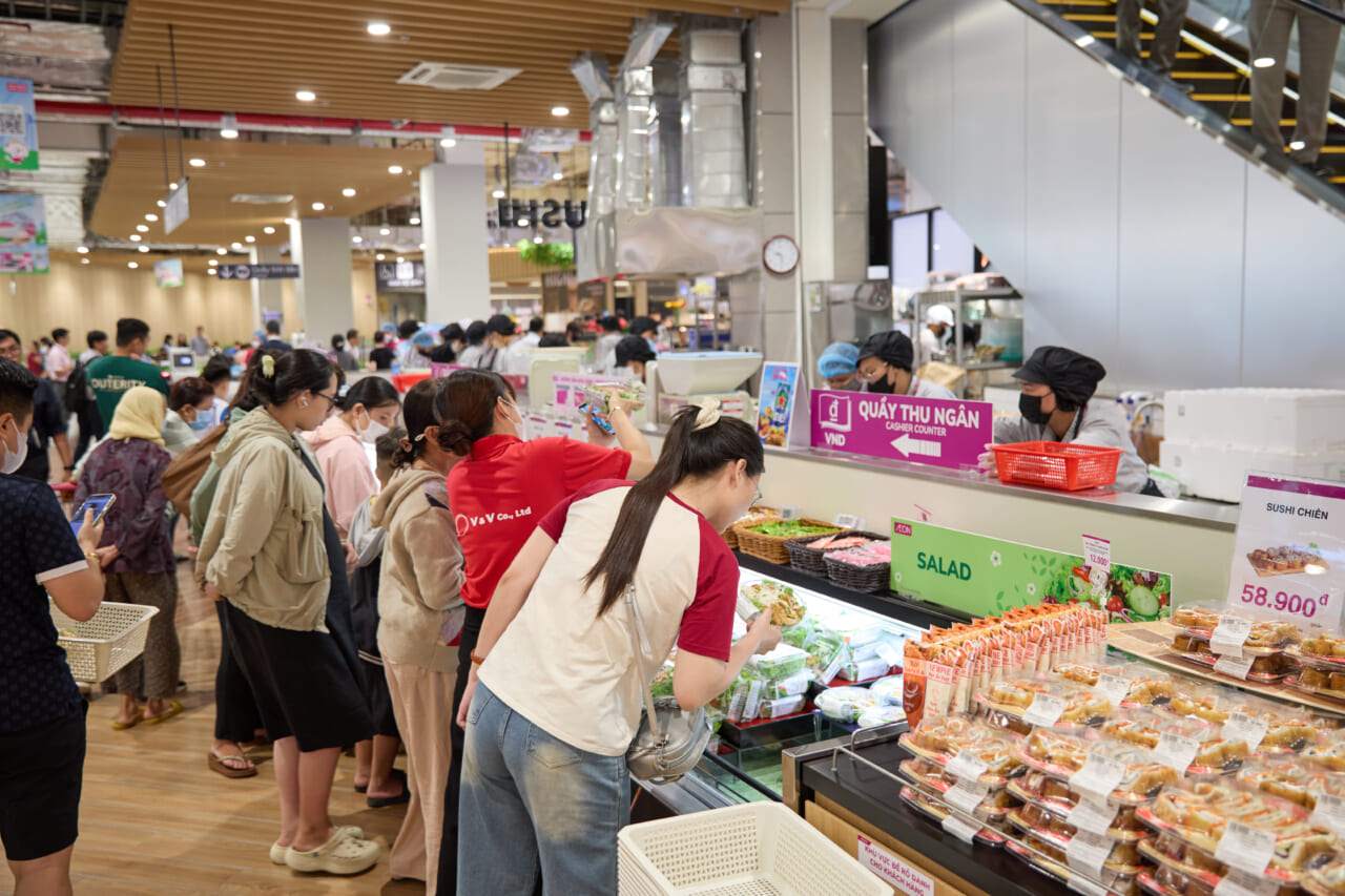 イオンがベトナムで出店攻勢！ 同国初の中型SC「イオンタンアンSC」の