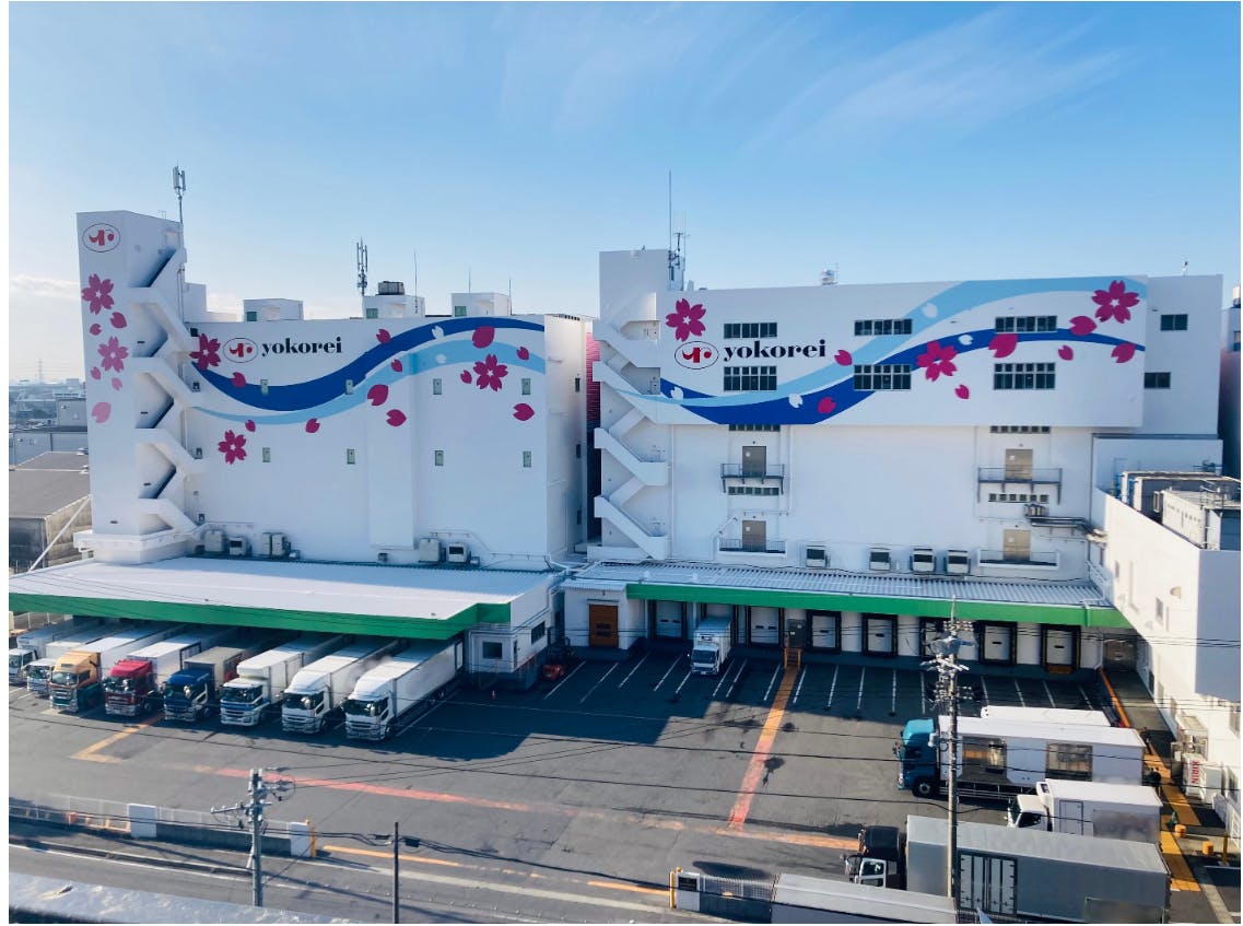 日本アクセスの中部フローズンマザー物流センター（横浜冷凍株式会社　小牧物流センター内）