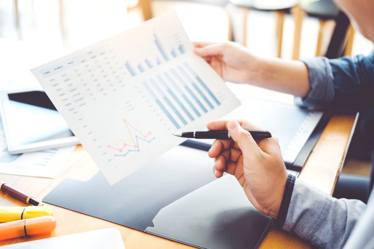 マーケティング 戦略 分析 イメージ