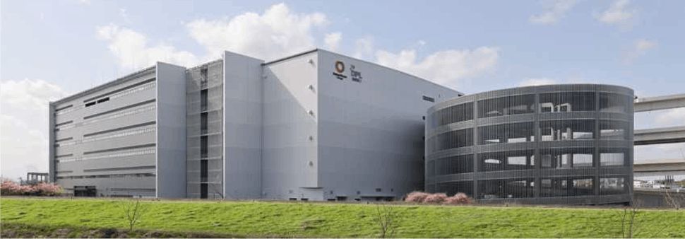 ライフの新横浜センター外観