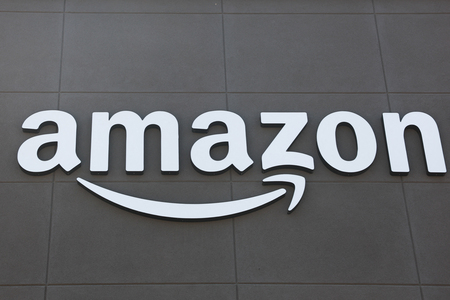 米アマゾンのロゴマーク