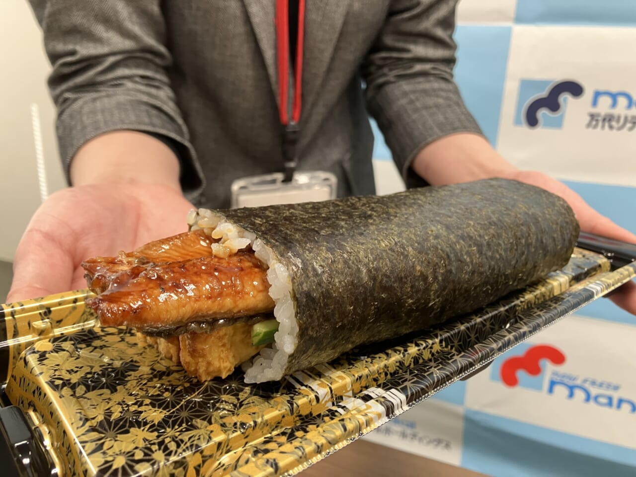 1日約60万本を販売！ 関西の人気スーパー「万代」の恵方巻が驚異的支持