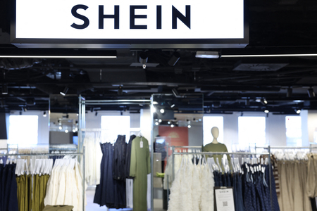 パリの老舗百貨店に入居する中国系ネット通販「ＳＨＥＩＮ（シーイン）」