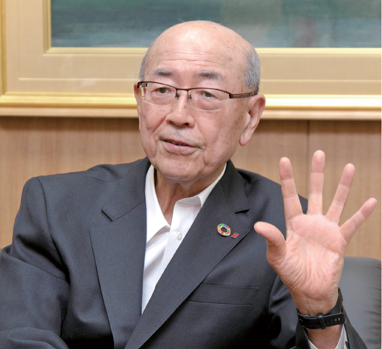 イズミ代表取締役会長　山西泰明