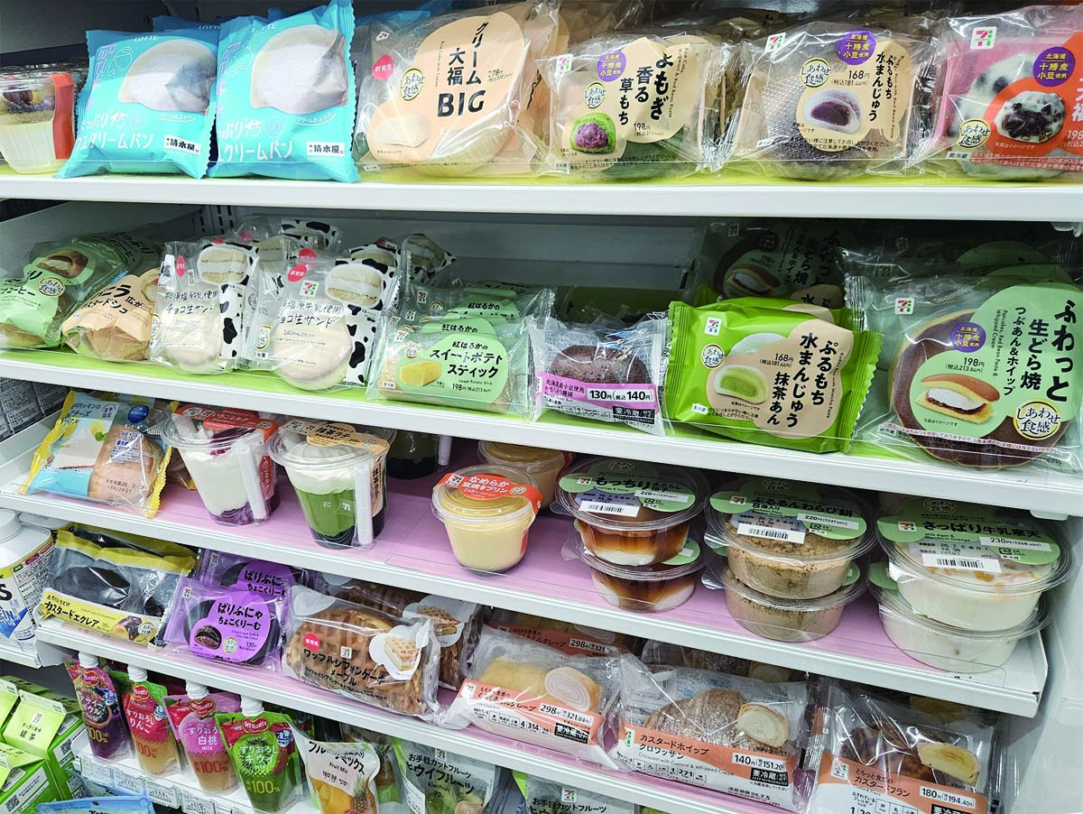 セブン-イレブンのスイーツ売場